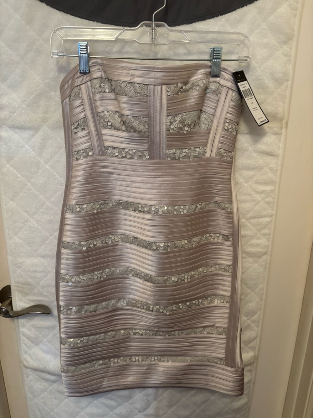 BCBG Maxazria Strapless Dress w/thin strap option, size 6, Ivory, NWT